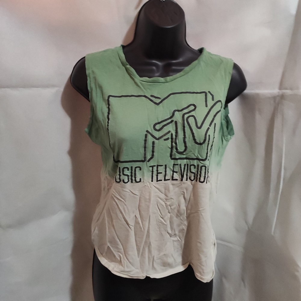 loose and stylish t-shirt